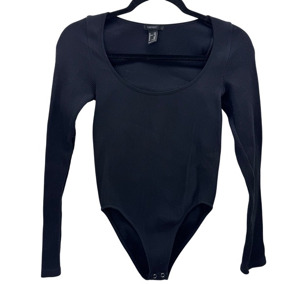 Forever 21 Tops - Forever 21 Women's S/M Black Ribbed Long Sleeve Scoop Neck Bodysuit Stretchy